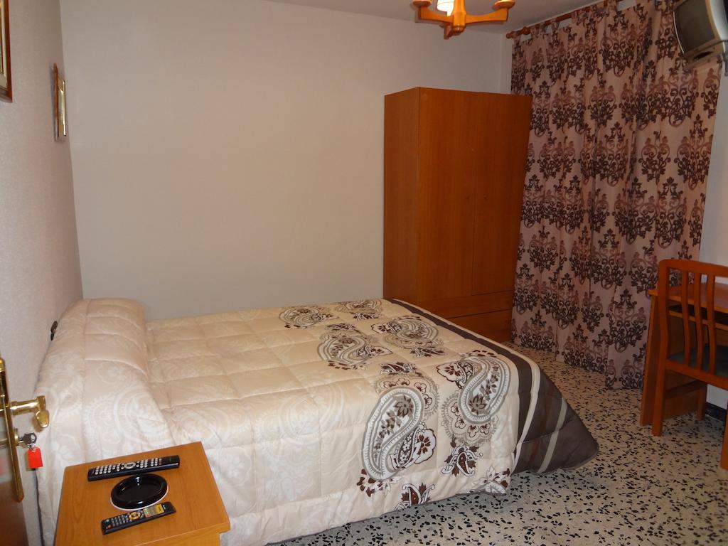 Hostal San Pedro Sanlúcar la Mayor Dış mekan fotoğraf