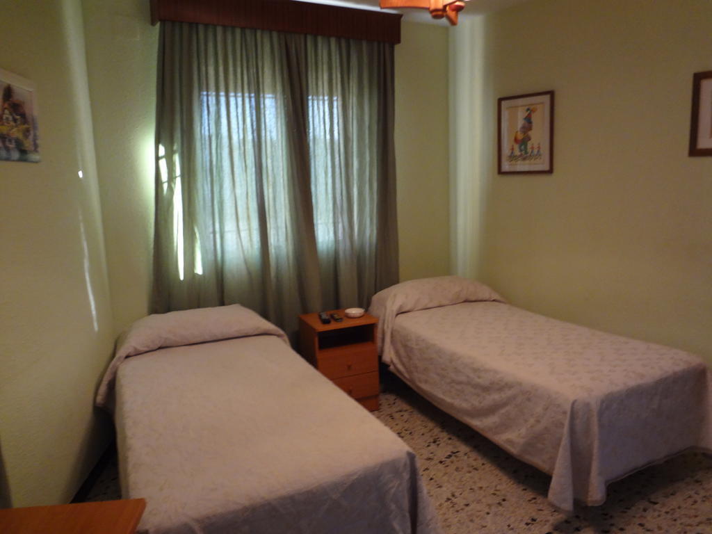 Hostal San Pedro Sanlúcar la Mayor Oda fotoğraf